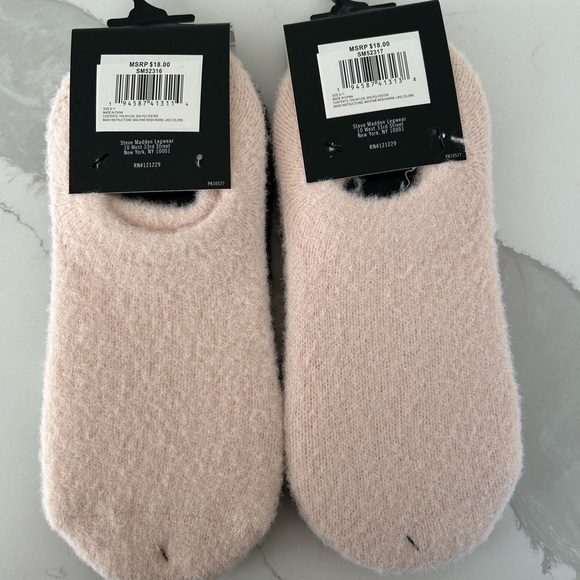 Steve Madden lounge socks - Picture 2 of 2